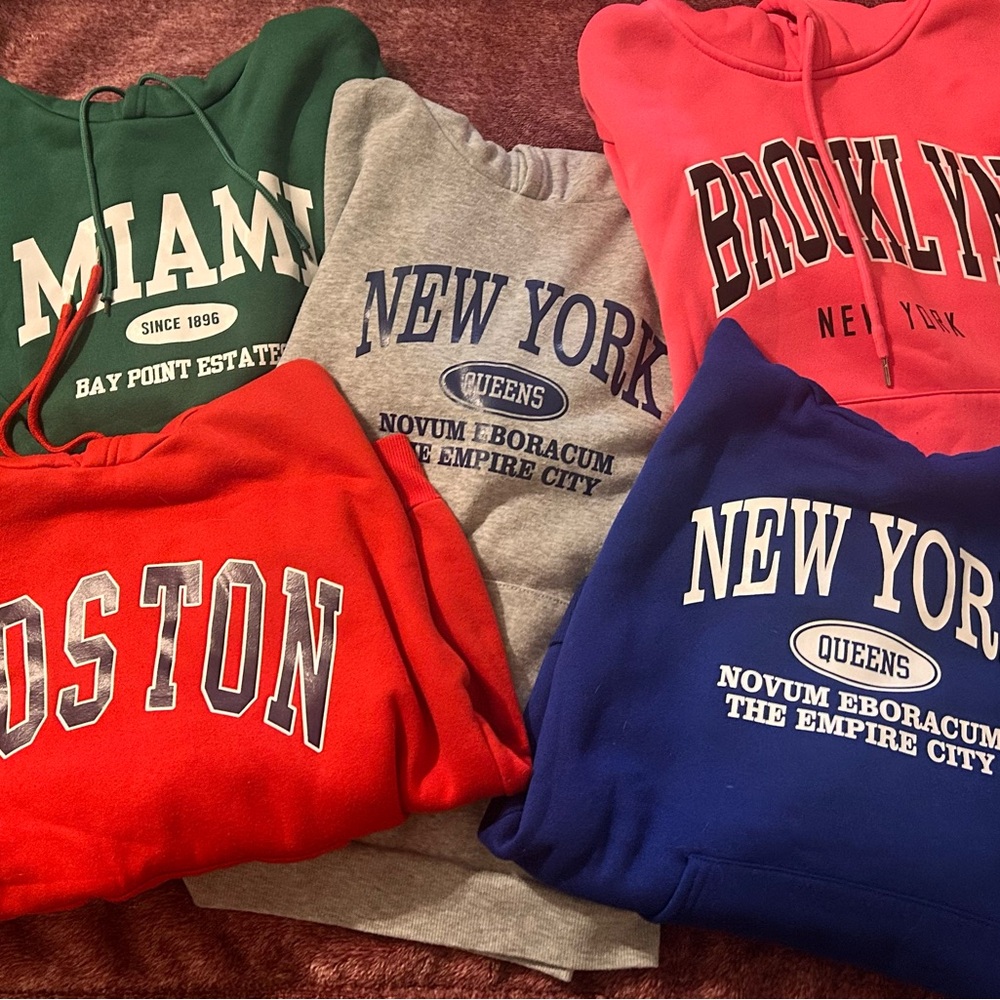 SHEIN Multicolor City Print Hoodies